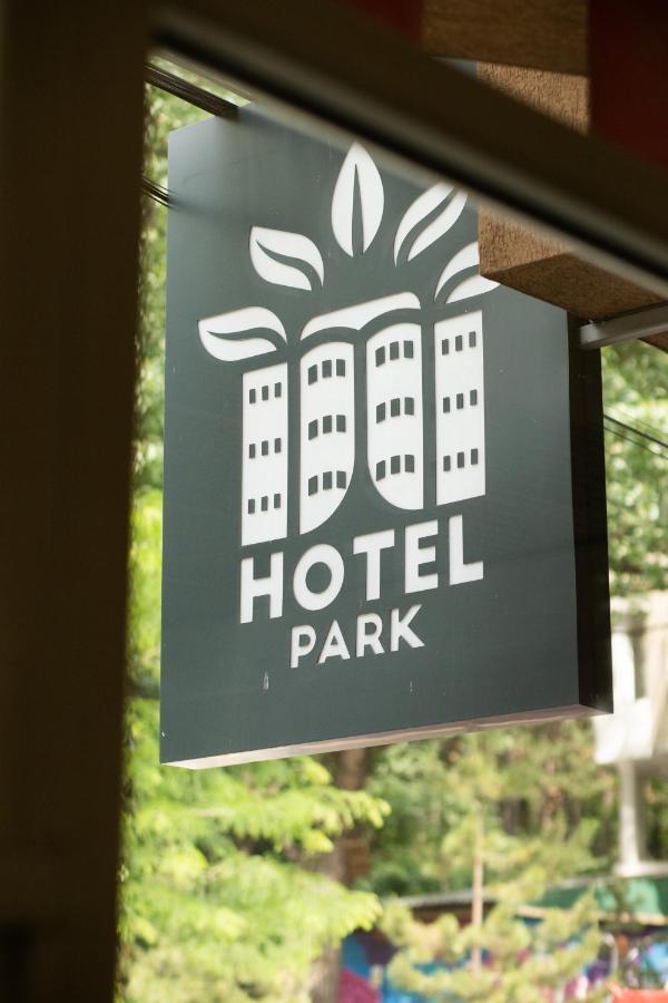 Hotel Park Pristina Exterior foto